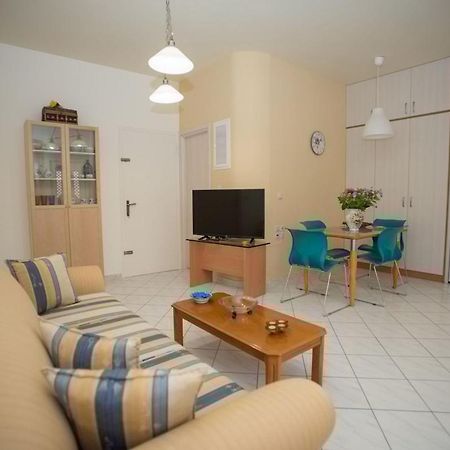 Comfi Apartment Kleio イラクリオン エクステリア 写真