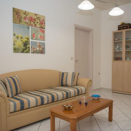 Comfi Apartment Kleio イラクリオン エクステリア 写真