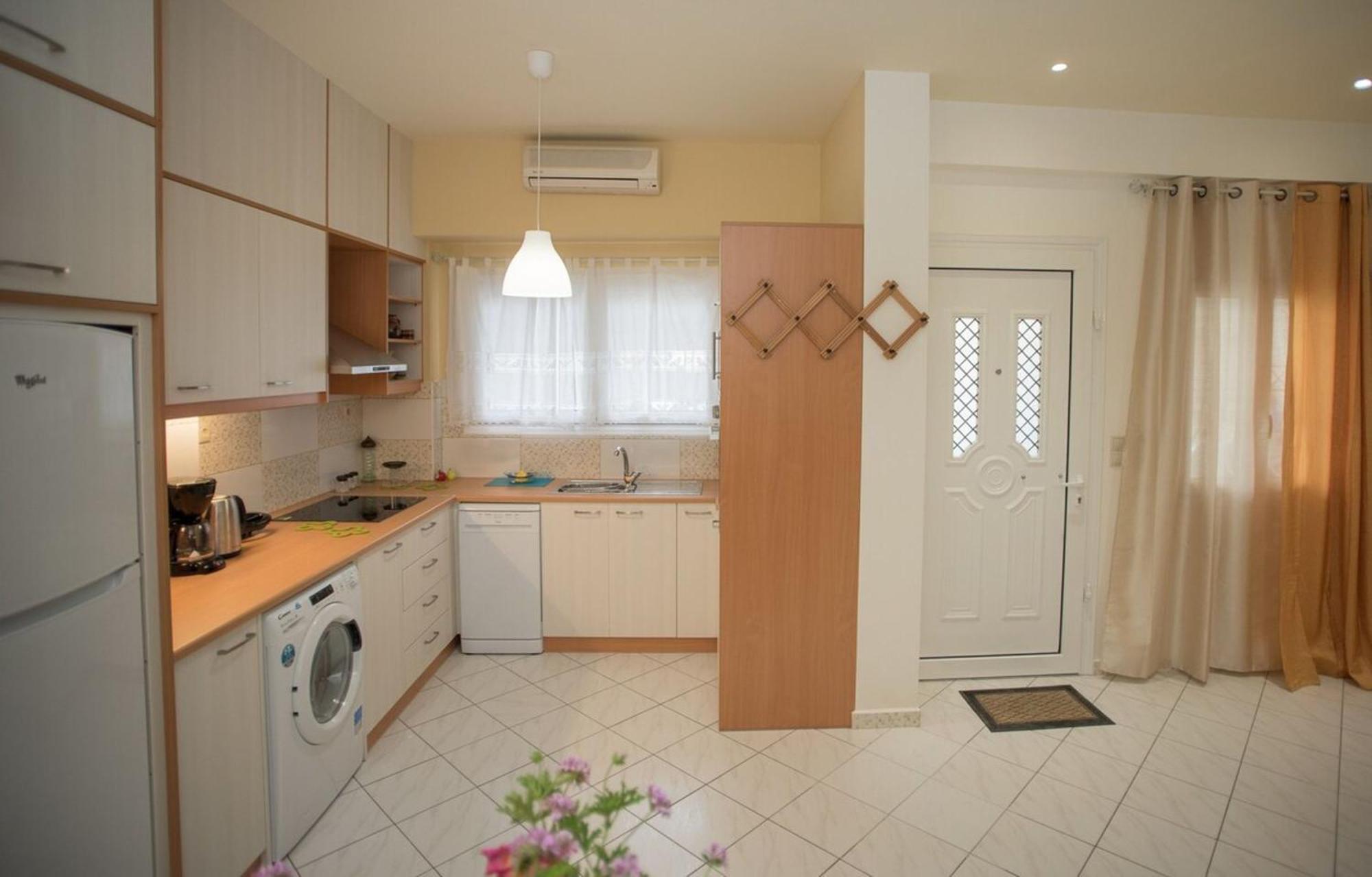 Comfi Apartment Kleio イラクリオン エクステリア 写真